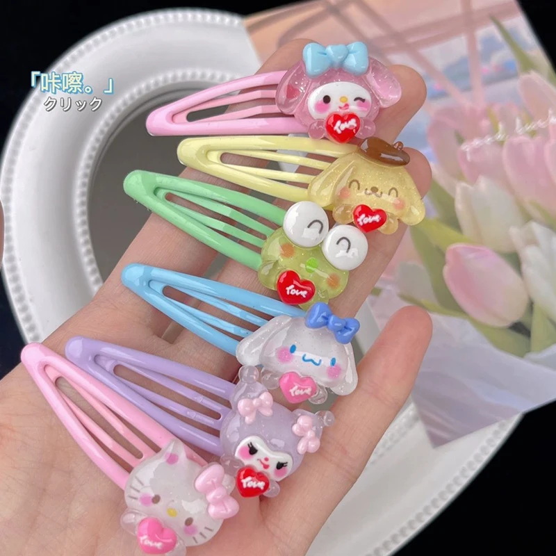 

Sanrioed Cinnamoroll Mymelody Hellokittys девушки конфетные цвета челки зажим резиновый головной убор милые аксессуары для волос боковой зажим для подарка
