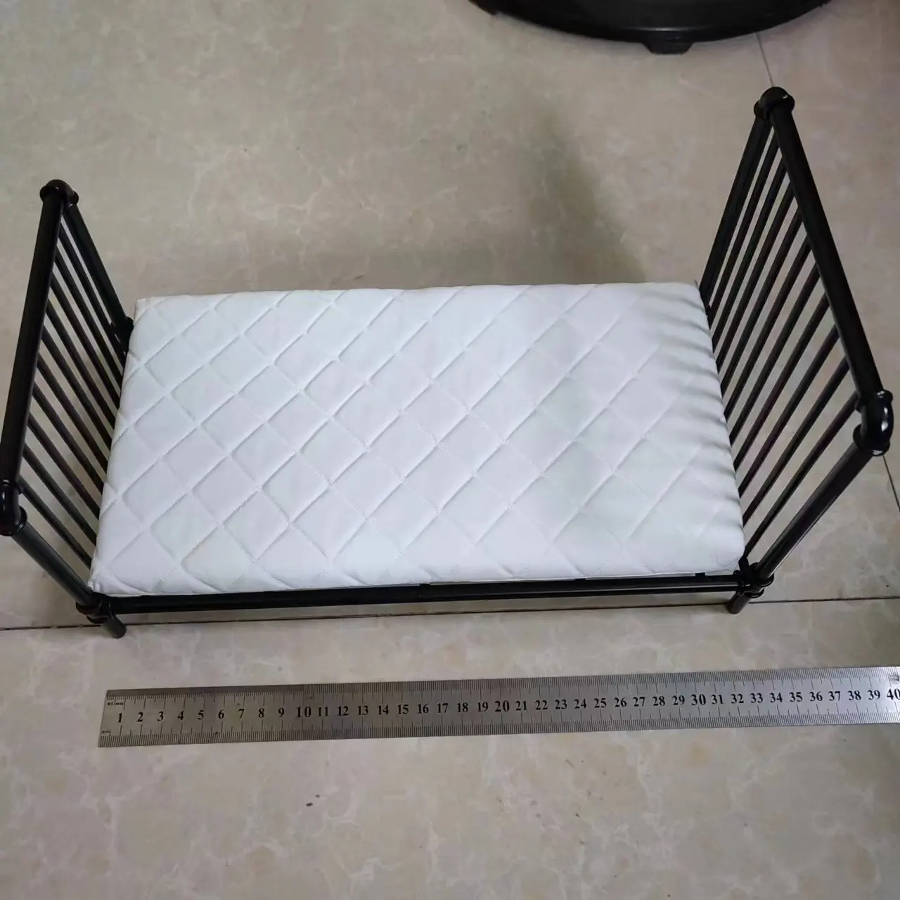 Масштаб 1/6, принадлежности для сцены FEELWOTOYS FW005, односпальная металлическая кровать + белый матрас или подушка + одеяло + простыни, набор для экшн-фигурки 12 дюймов