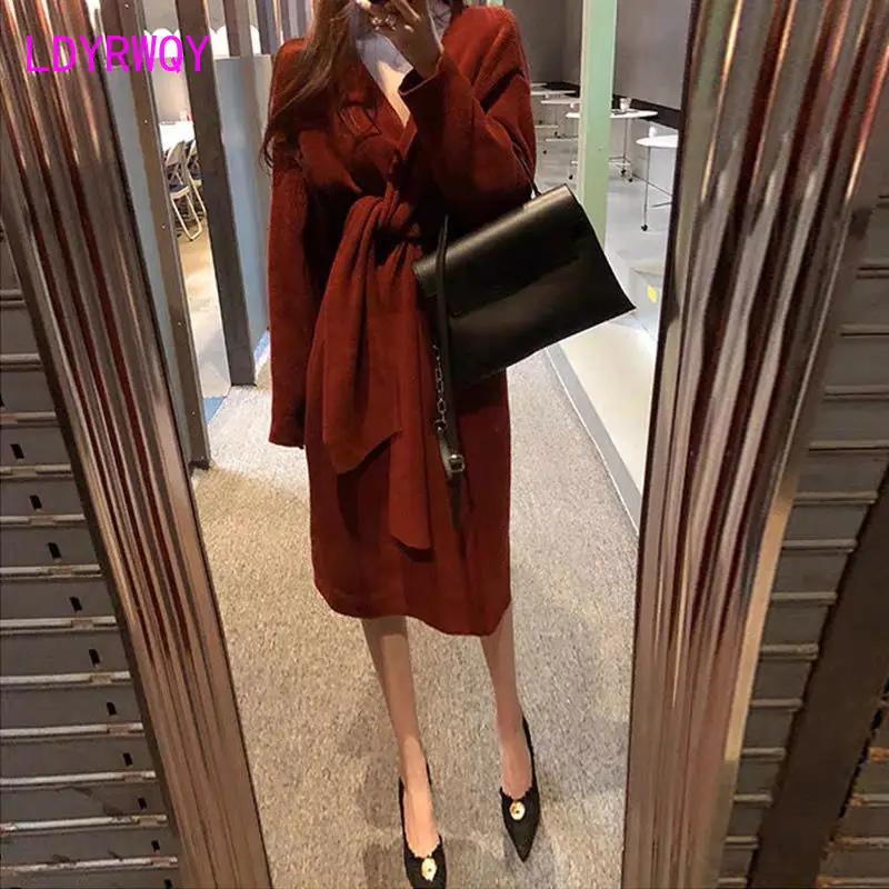

2022 autumn and winter new feminine show breasts show figure lazy knit dress with straps waist one piece