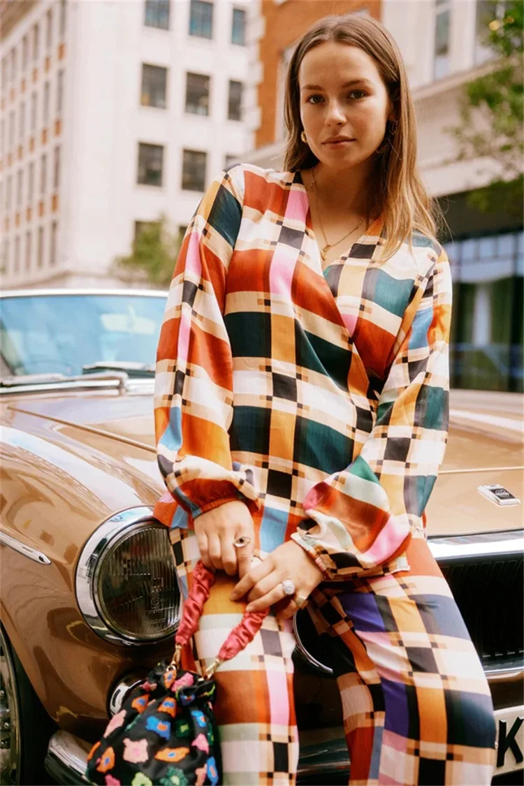 

Женская рубашка с длинным рукавом и V-образным вырезом, с принтом