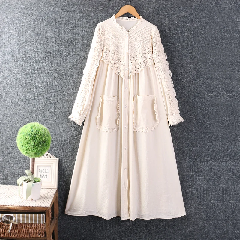 

New Women's Spring Dress Japanese Sweet Round Neck Water-soluble Lace Splicing Solid Color Long Loose Long-sleeved Dress