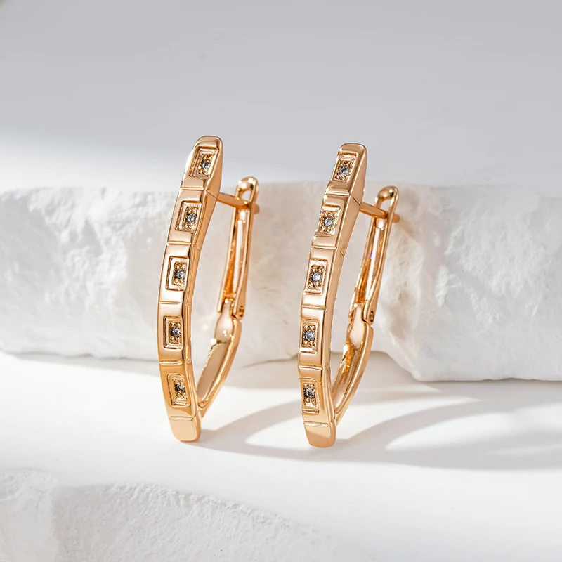 Женские серьги-подвески с фианитами