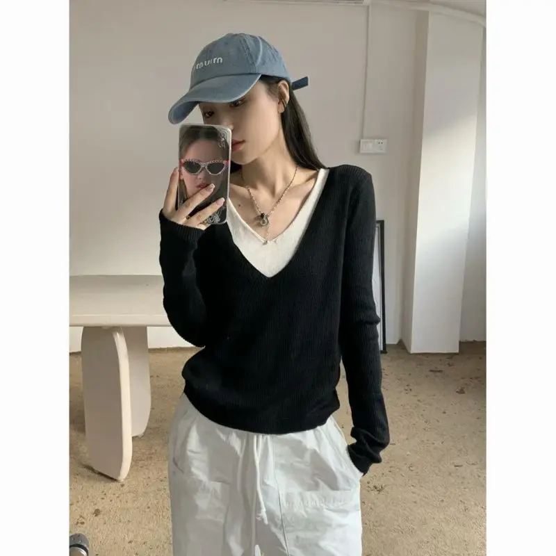 

Футболка женская осенняя с длинным рукавом и V-образным вырезом