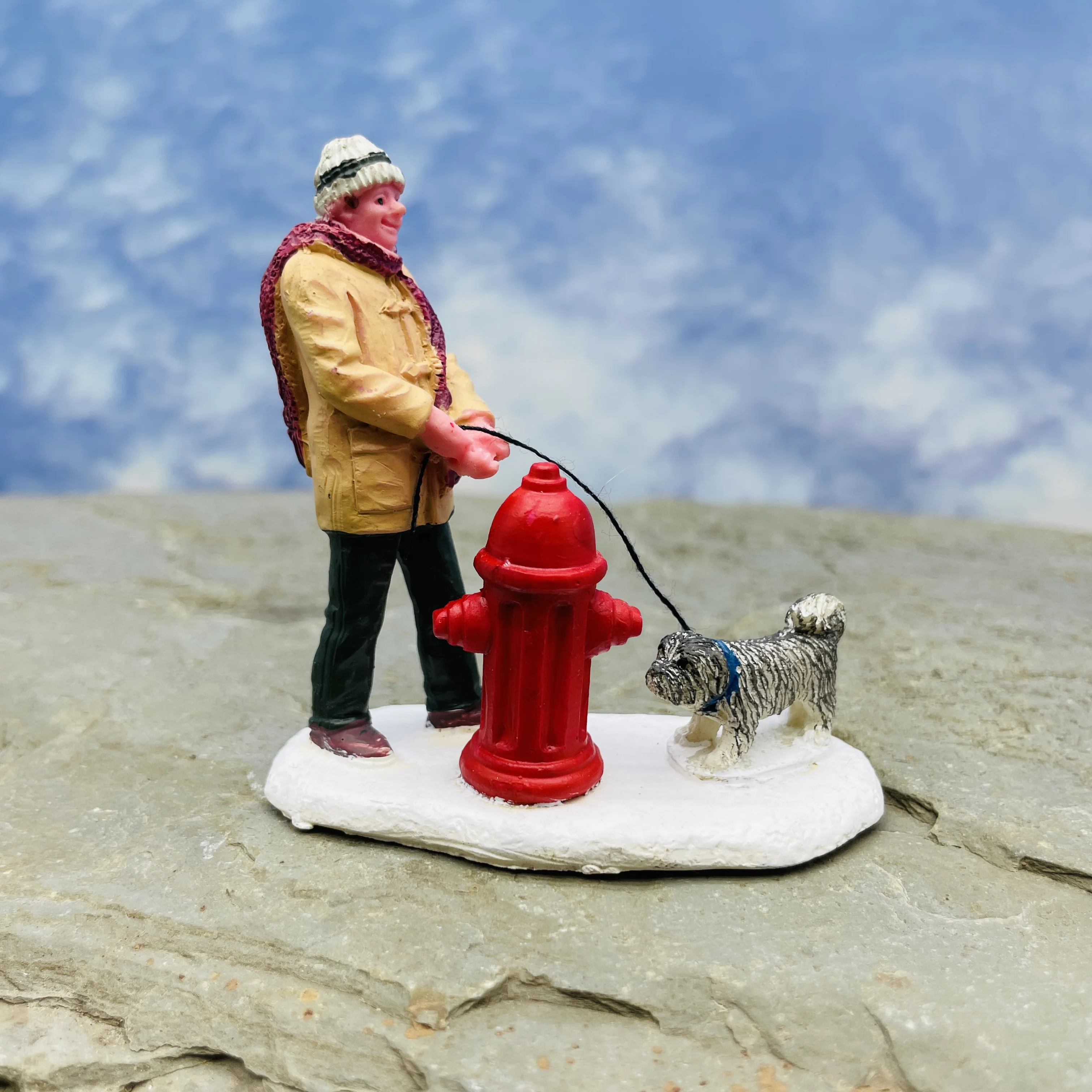 

Ручная декоративная фигурка из резины