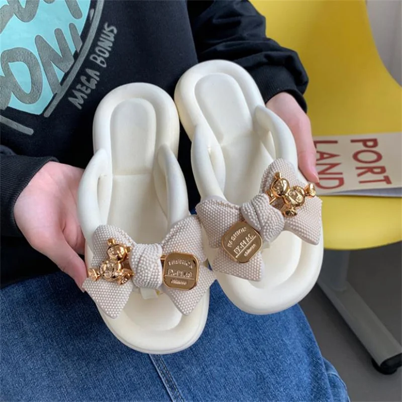 2023 Cute Bear Women's Slippers Summer Women Slippers Indoor Outdoor Flip Flops Beach Shoe Home Non-slip EVA Slippers Sandals