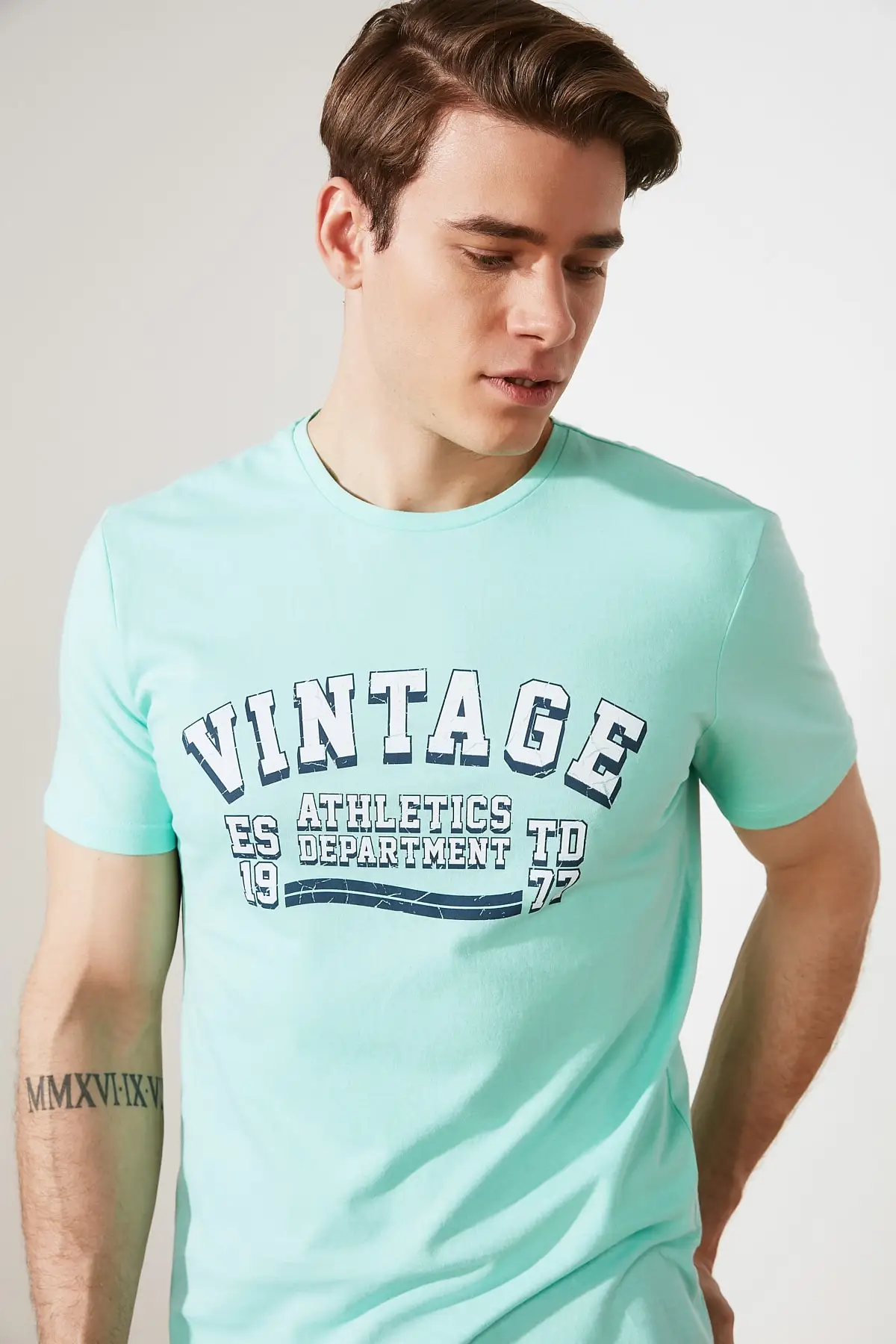 

Trendyol Men 'S Regular Fit Cycling Neck Short-Sleeve Printed T-Shirt TMNSS21TS2818