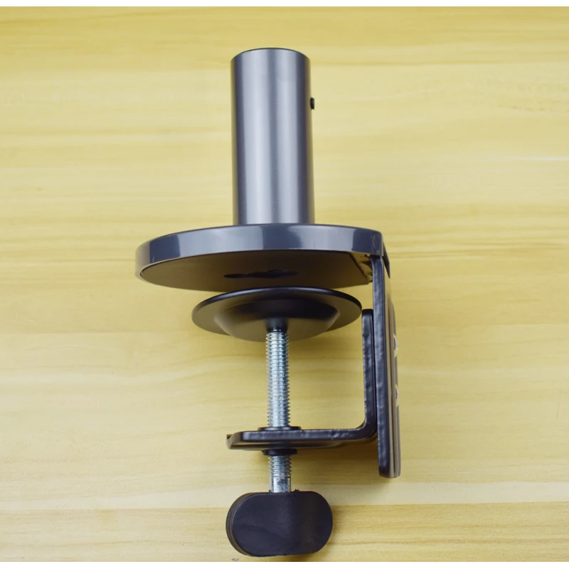 

Фотообои с алюминиевым зажимом черного и серебряного цвета