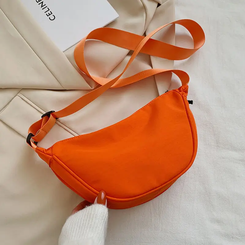 Nylon messenger bag women's 2023 new trendy dumpling bag lightweight small shoulder bag underarm bag simple shoulder canvas bag