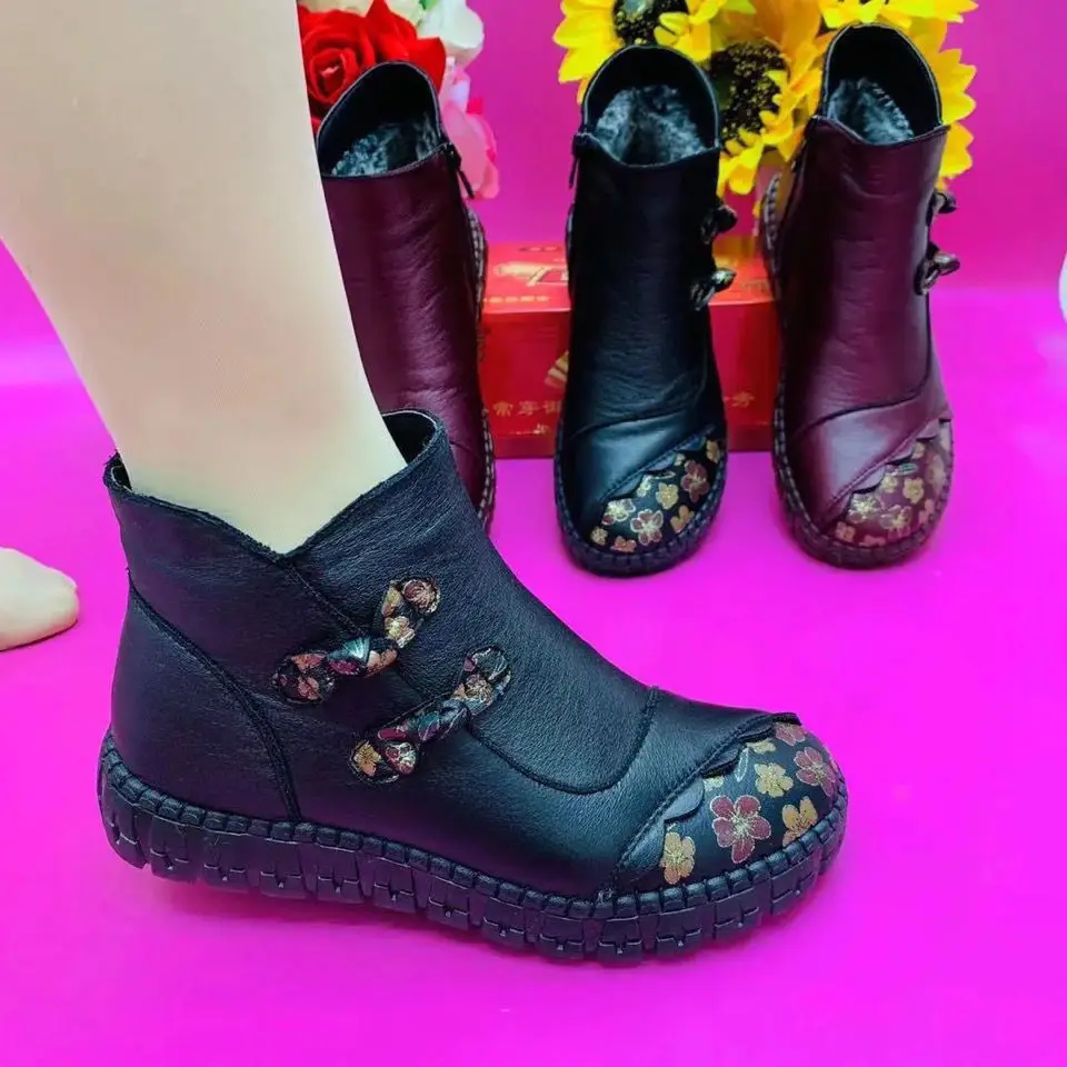 Winter New Leather Waterproof Snow Boots Women's Plus Velvet Warm Short Boots Ladies Casual Lightweight Flat Boots New 2023