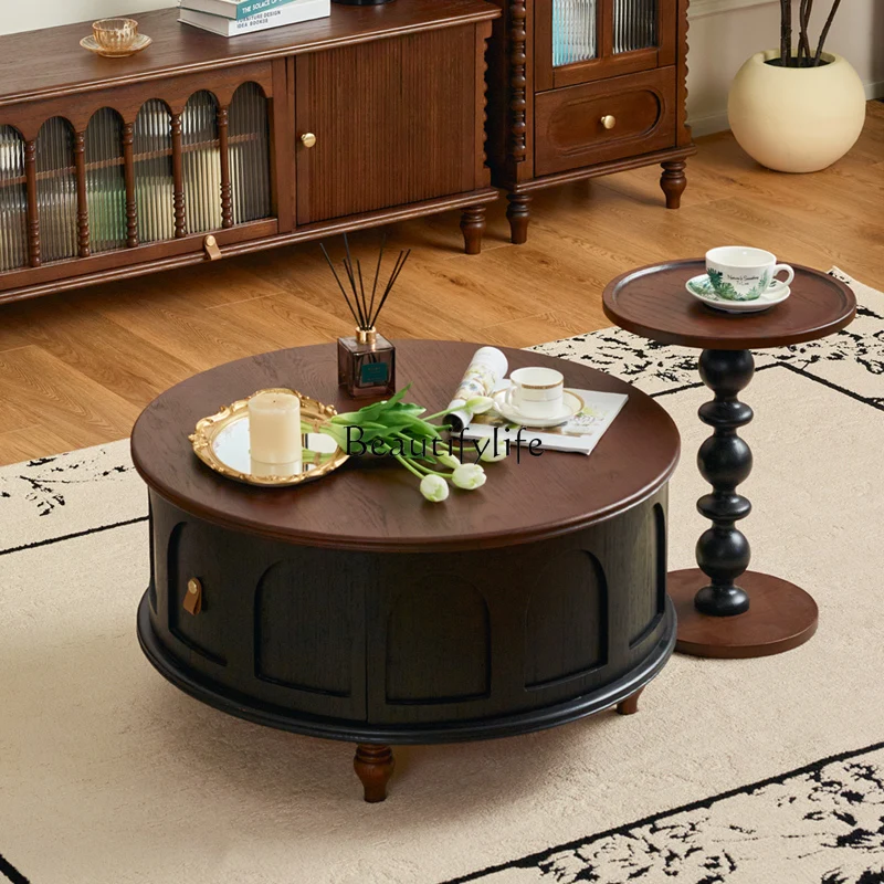 Небольшой приставной столик из цельного дерева во французском стиле ретро