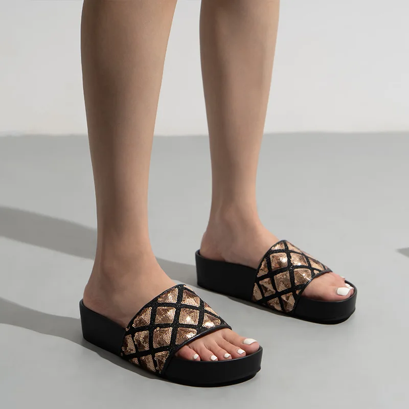 

2022 summer fashion all-match muffin thick-soled slippers women's outer wear sequin sandals