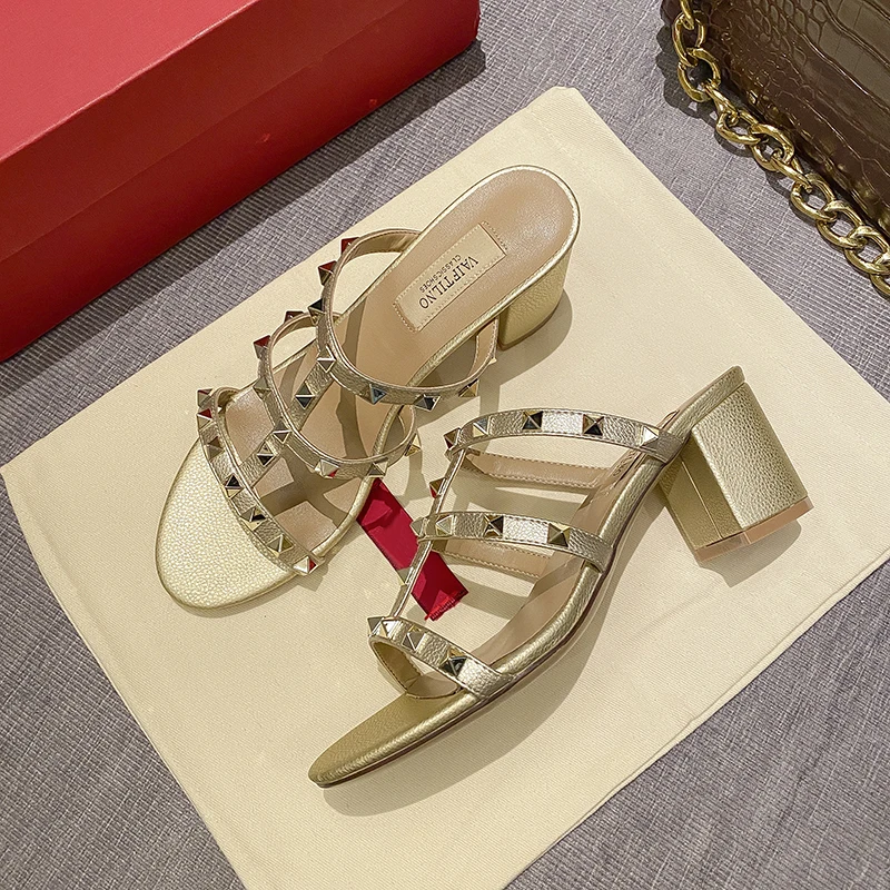 Women's Sandals Summer 2023 New Luxury Brand Rivets Slippers Designer High Heels Concise Open Toe Casual Outdoor Ladies Shoes