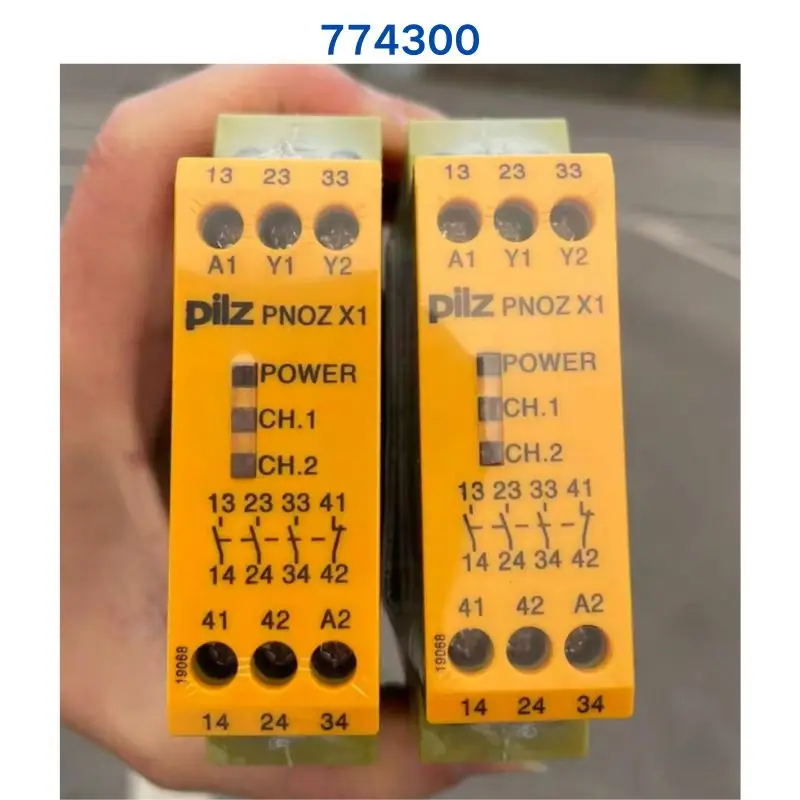 Совершенно новое реле PILZ PNOZ X1 774300