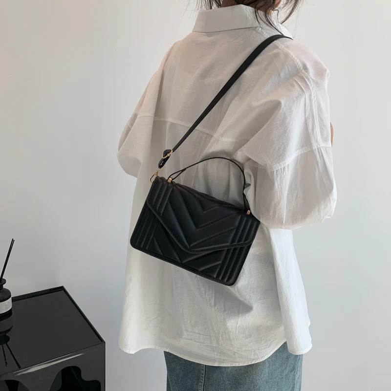 

Women Messenger Bags Embroidery Thread Ladies Handbags PU Leather Fashion Simple Casual Portable Square Purse Female Satchel