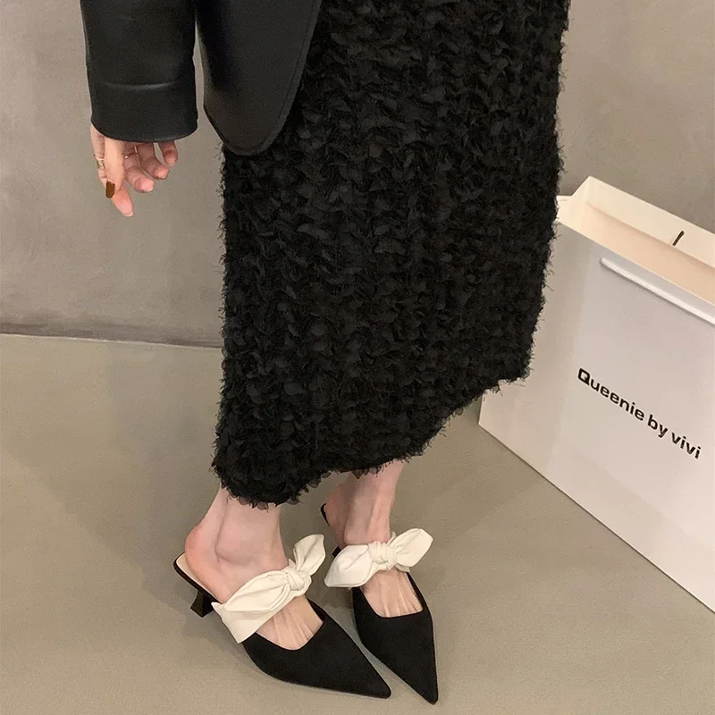 Женские мюли с острым носком летние тапочки в уличном стиле бантом сексуальная