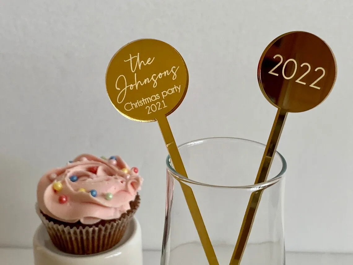 Персонализированные шарики для напитков с именем в форме сердца