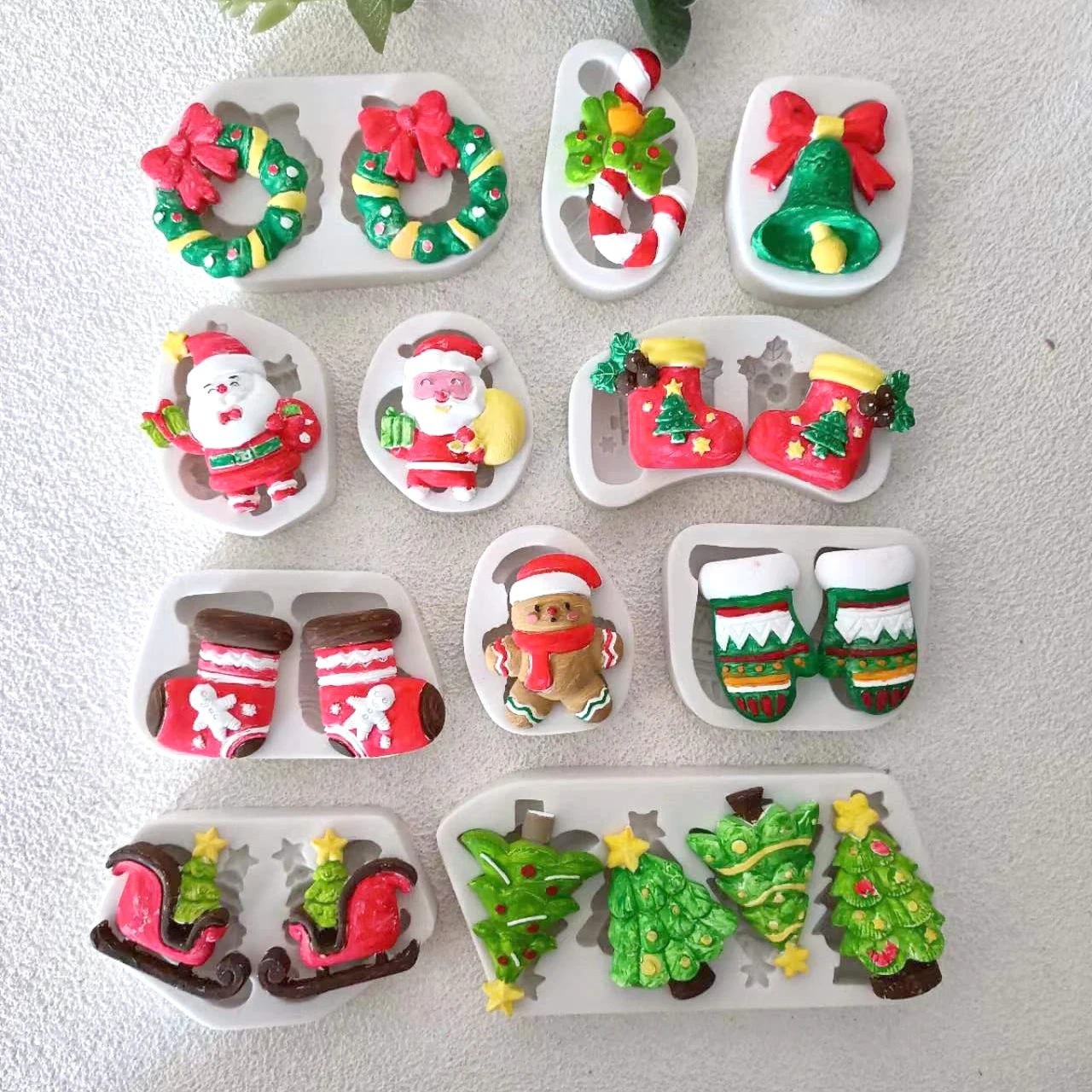 

Christmas Silicone Chocolate Mold Gingerbread Man Xmas Tree Snowman Gloves Gummy Candly Mould Kitchen Party DIY Baking Tools