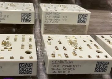 

1PCS New Original IGBT Module SKIIP24NAB12T4V2 SKIIP24NAB12T4V1 SKIIP24NAB126V10 3