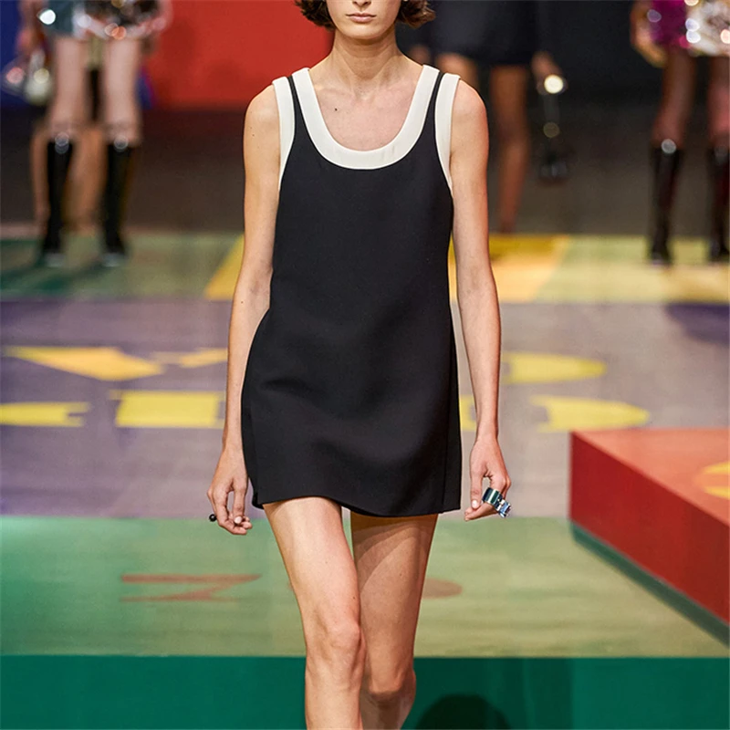 

2022 spring and summer new poplin U-neck color matching simple slim a-line sleeveless camisole dress women's fashion short skirt