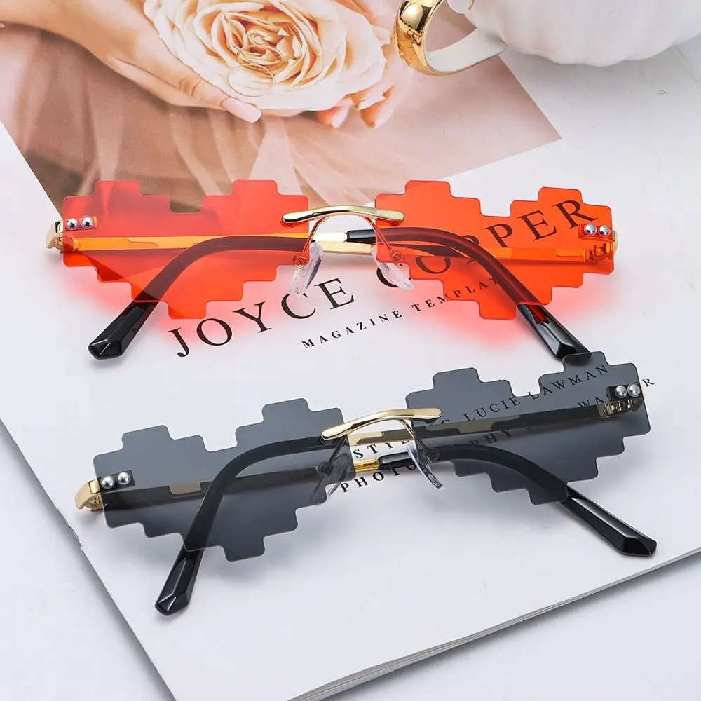 

Gift Cosplay Novel Festival Party Gamer Robot Sunglasses Shades Pixelated Mosaic Glasses Heart Glasses