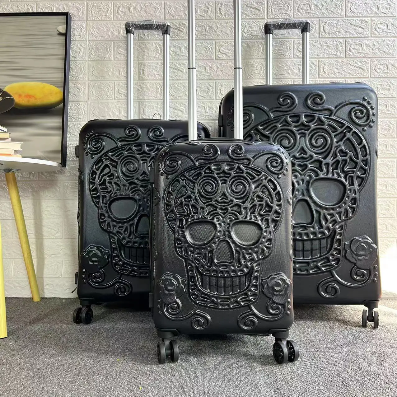 

Чехол для путешествий в стиле панк с эротическими поп-элементами, 20 дюймов