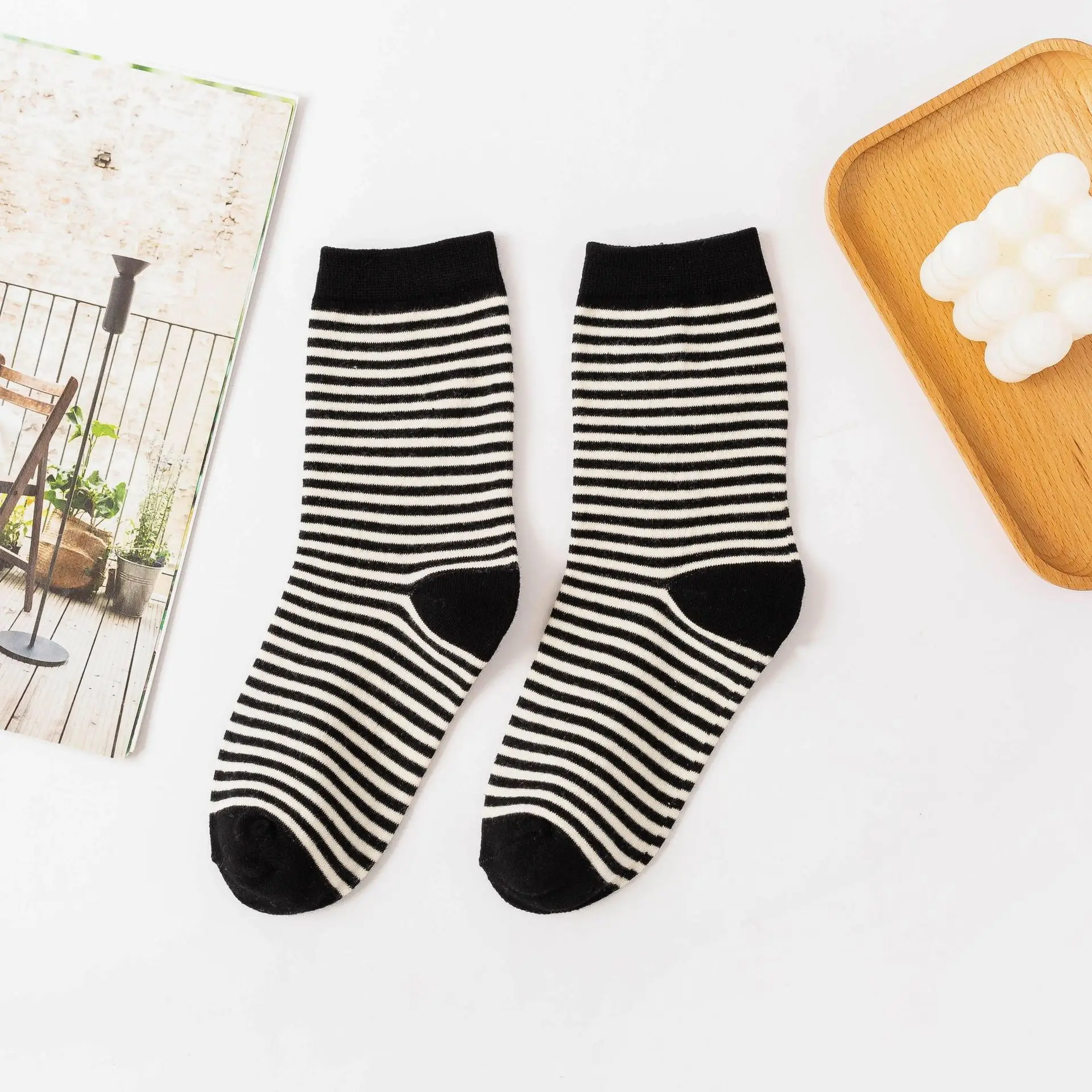 

Spring Summer Stripe Woman Socks Cotton Casual Socks Mid Tube Socks