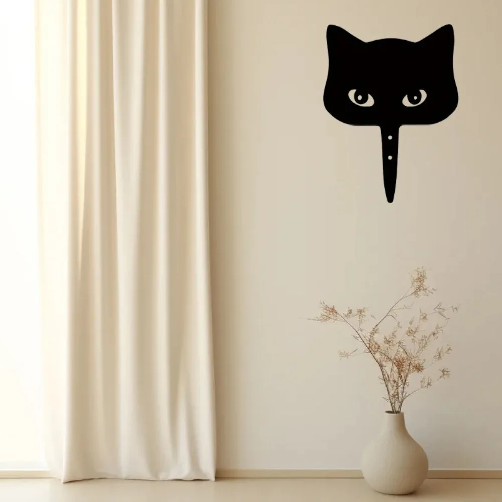 Металлический Плагин с Силуэтом Кота