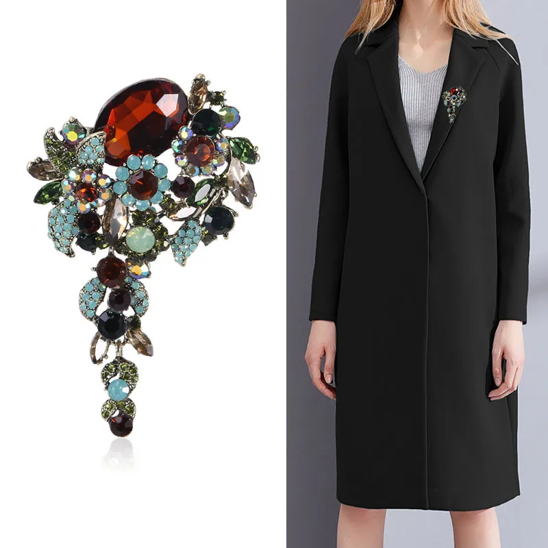 

European and American fashion retro large crystal brooch high-end atmosphere collar pin clothing accessories