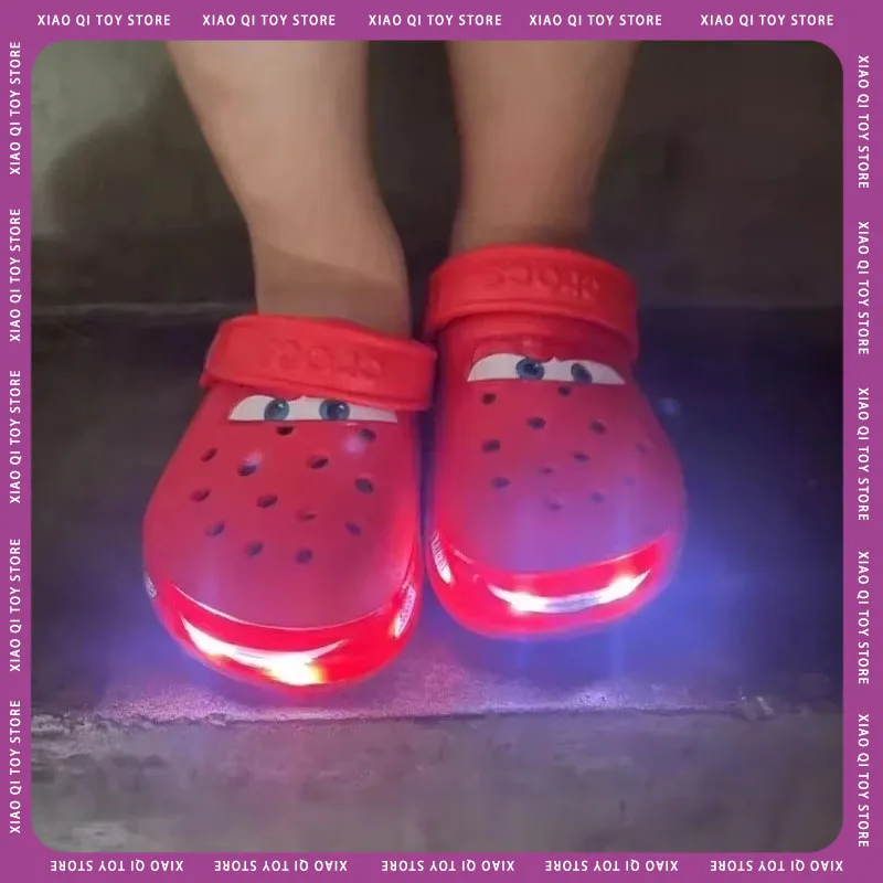 Молния Маккуин Pixar Crocs мигающий свет уличные пляжные тапочки милый мультфильм