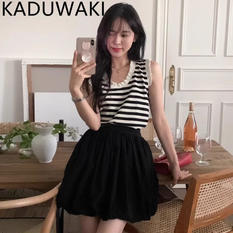 

Kroean Black-And-White Striped Knitted Vest Women's Summer Loose O-neck Sleeveless Top Hit Color Hollowed-Out Design 2023 New