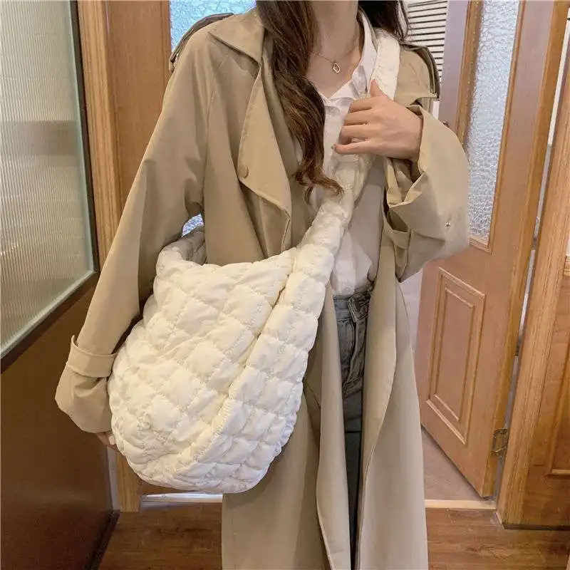 Designer Large Capacity Tote For Women Shoulder Bags Ruched Handbag Luxury Nylon Quilted Solid Crossbody Bag Female Big Purse