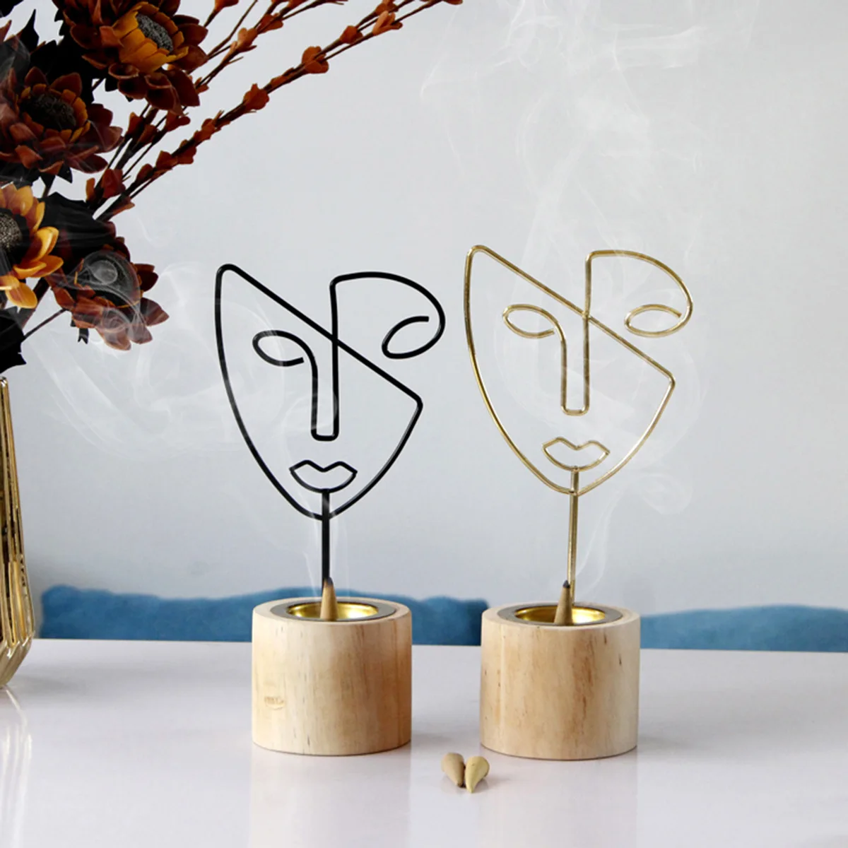 

Nordic Style Modern Home Decoration Abstract Face Painting Incense Burner Middle East Arab Metal Iron Wood Incense Burner