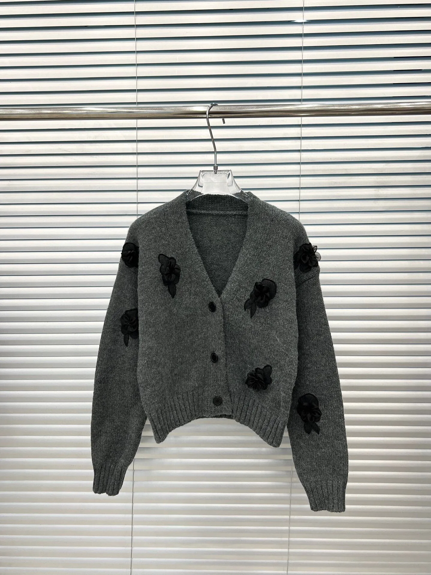 Женский трикотажный кашемировый кардиган подиумный темно-серый короткий свитер