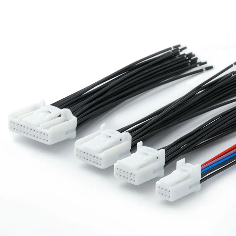 

20 см 8/12/16/24/32/40-контактный удлинитель AVSS «мама-папа» 0,7 мм 1565804 -1 1473407 -1 1376106 -1 1376103 -1 1612268 -1 Жгут проводов