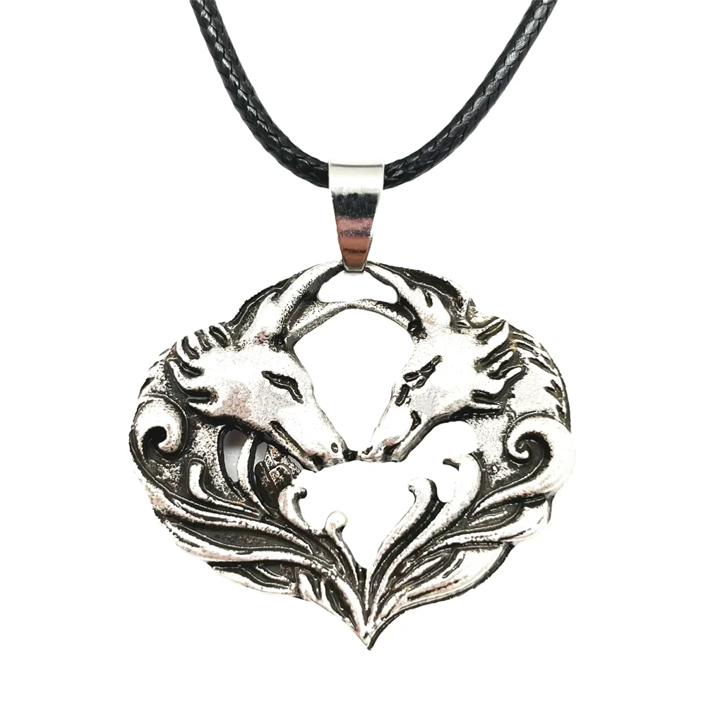 

Double Wolf Amulet Heart Pendant Necklace Viking Animal Couples Jewelry Valentines Day Gift Accessories