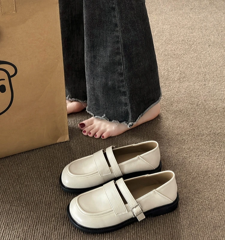 

Женские туфли-оксфорды на низком каблуке, без застежки