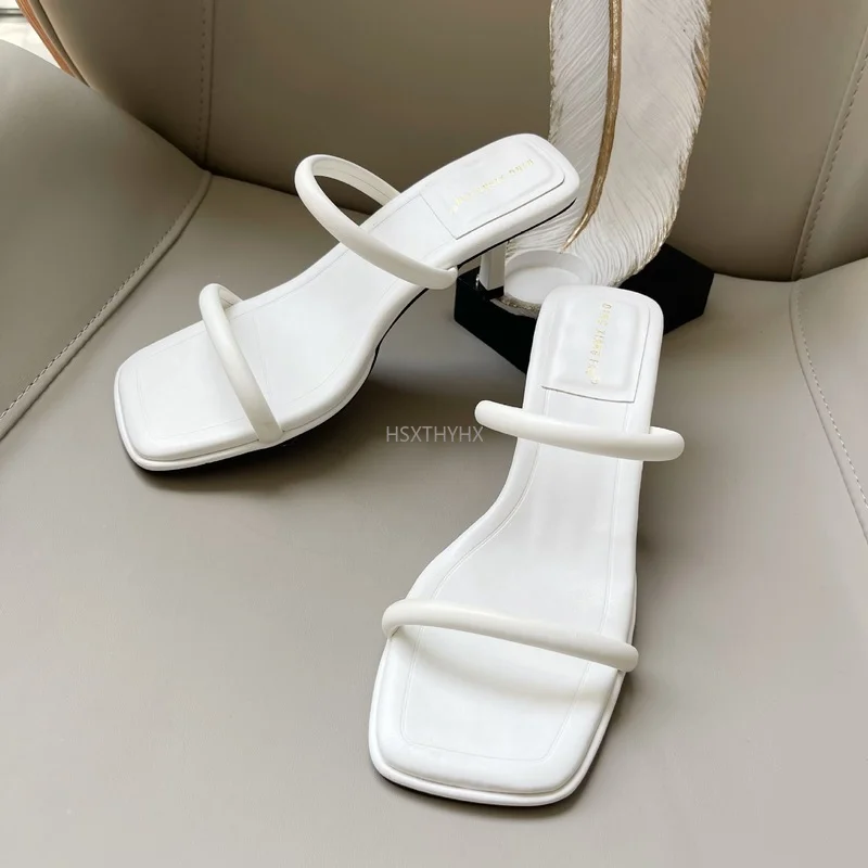 

2022 Summer Narrow Band Women Slipper Strange Low Heel Ladies Beach Slides Outdoor Slides Sandals Shoes Women Slippers