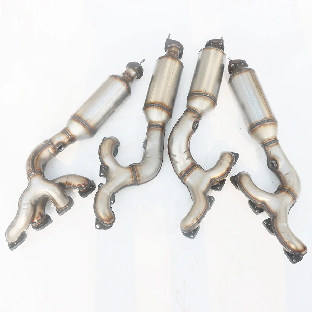 Высокопоточный Универсальный каталитический конвертер для BMW F740 по лучшей цене