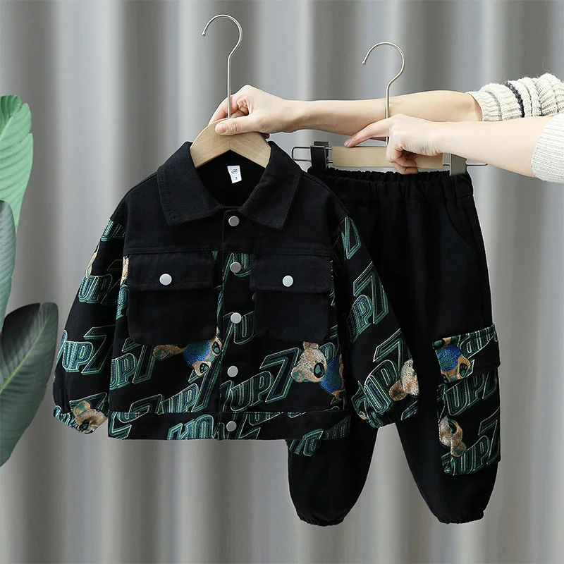 

Джинсовая куртка и брюки для мальчиков 2-10 лет, с принтом