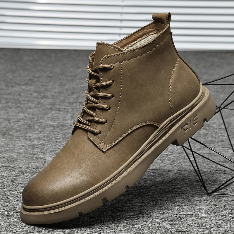 2022 New Luxury Men Working Boots Fashion Casual Shoes Mens Khaki Leather Boots for Man Comfortable Army Military Boots Mens