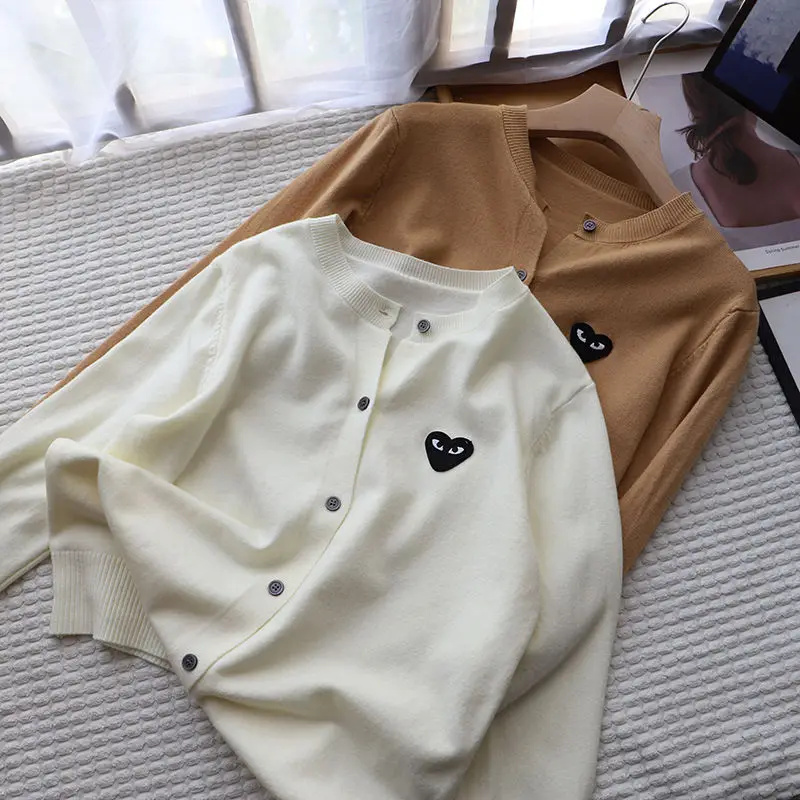 

Женский вязаный кардиган с вышивкой Love, повседневный свободный свитер коричневого цвета с длинными рукавами, джемперы, кофты