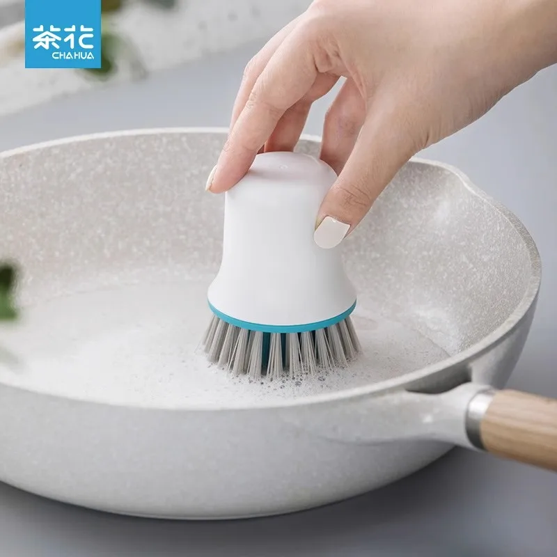 

Efficient Short Handle Pot Brush for Easy Dishwashing and Cleaning
