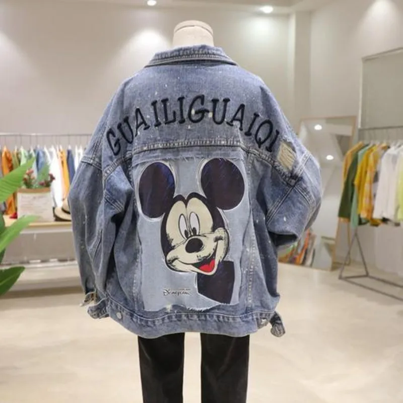 

Женская джинсовая куртка с рисунком Микки Мауса