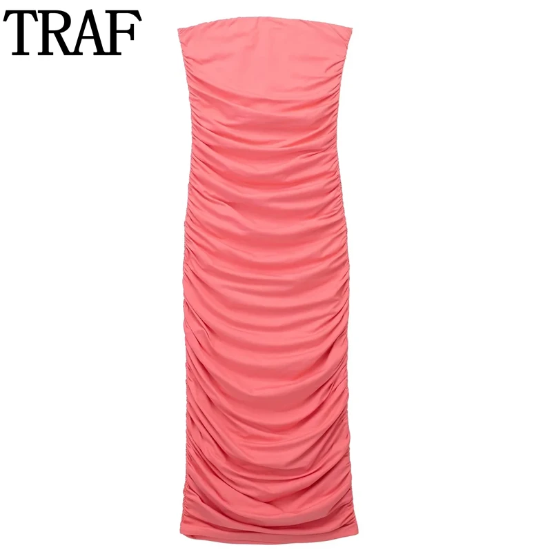 

Платье женское розовое облегающее средней длины с открытыми плечами и рюшами