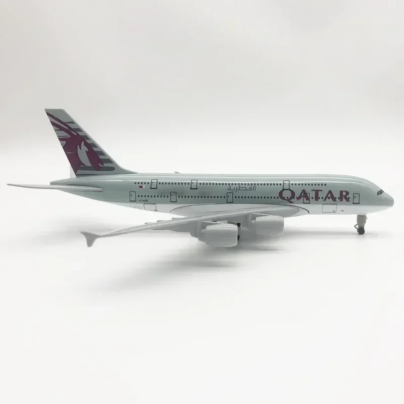 Модель самолета 20 см Air QATAR A380 Airbus 380 Airways Airlines модель из металлического сплава