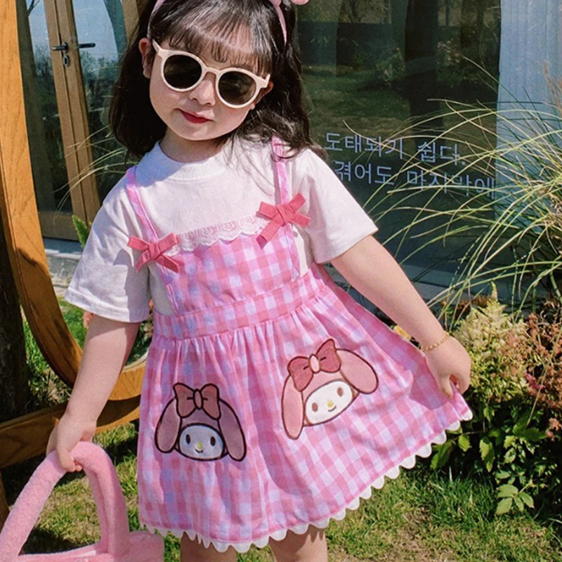 Детское платье-футболка с коротким рукавом рисунком