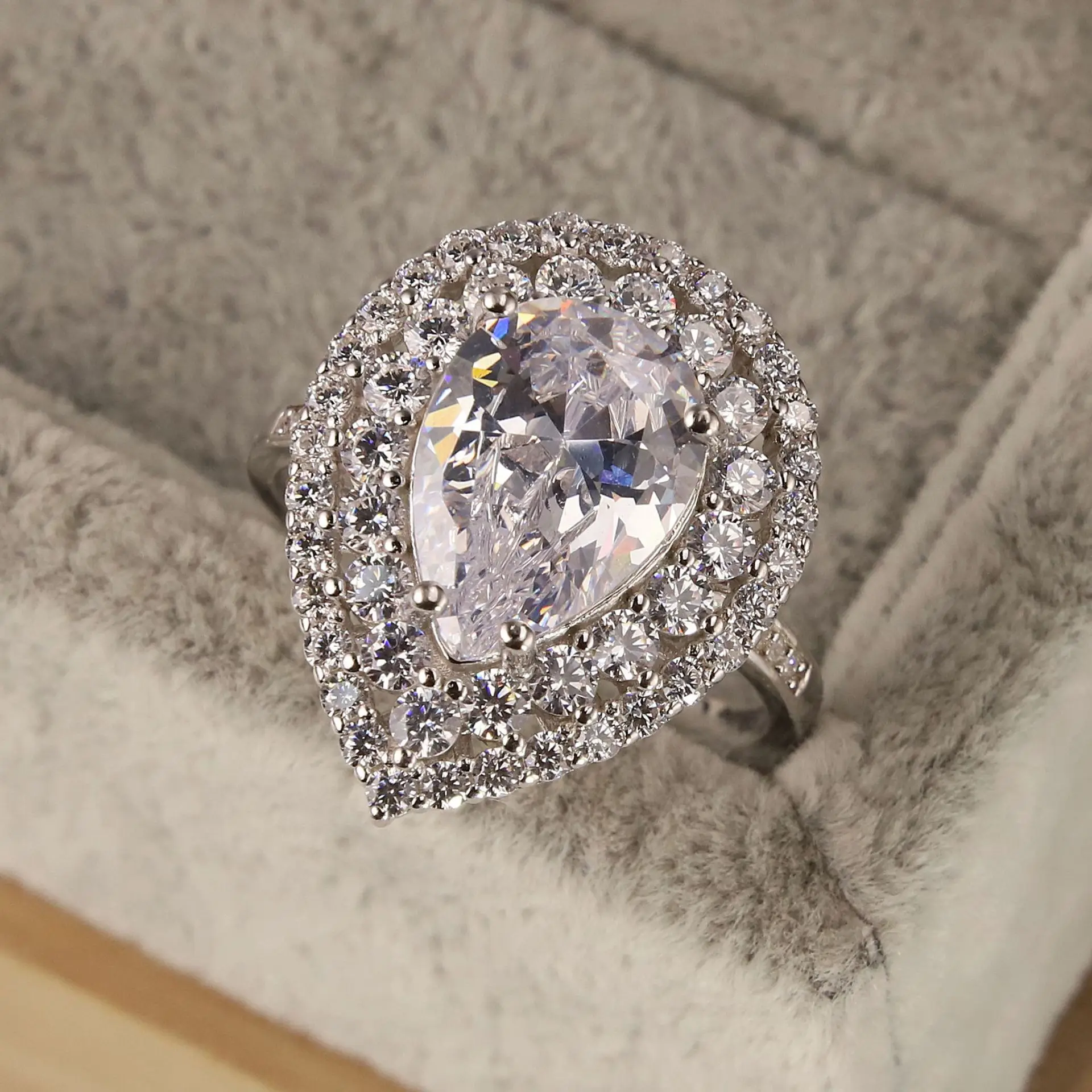 

Женское кольцо с супервспышкой из стерлингового серебра S925 в европейском и американском стиле