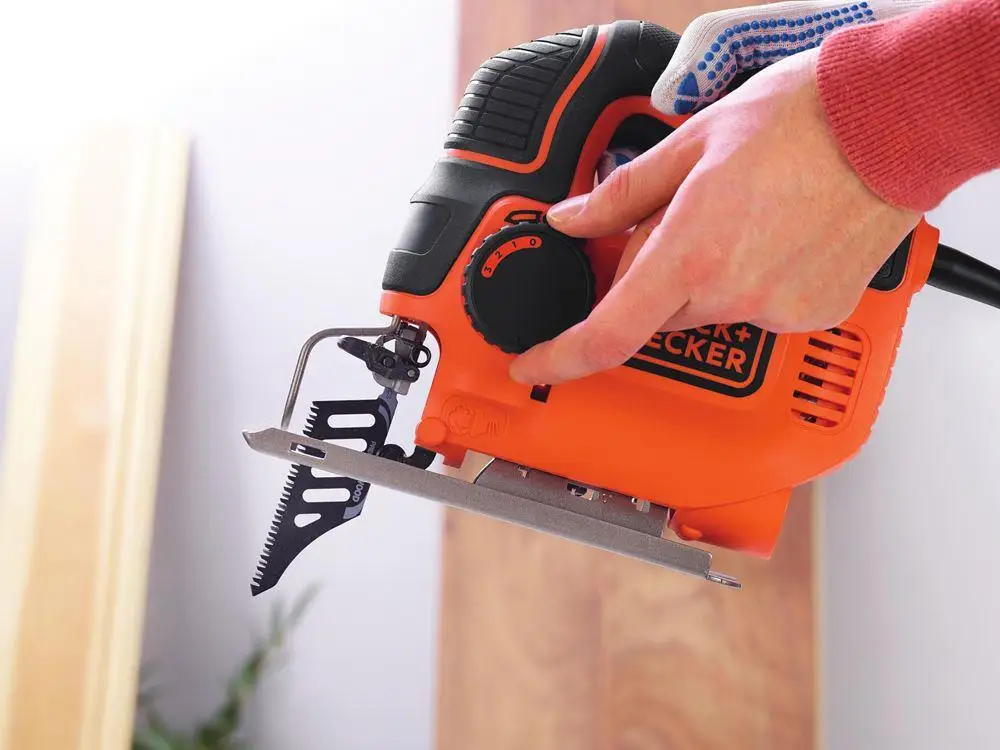 

Black Decker KS901PEK 620Watt Pendulum Moving Jig Saw