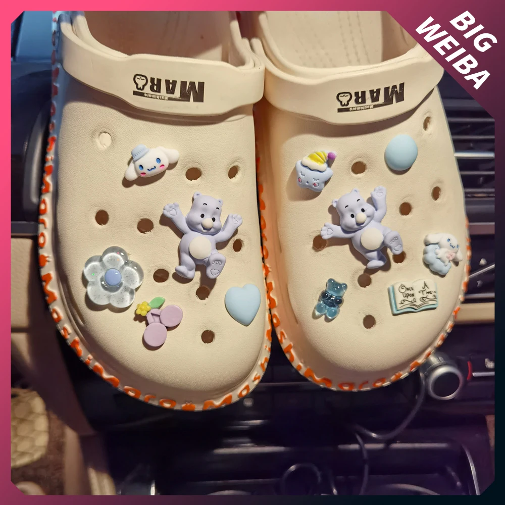 

2022 New Sanrioed Anime Mymelody Cinnamoroll Little Bear Sweets Hole Shoes Flower Removable Shoes Buckle Decoration Kids Toy