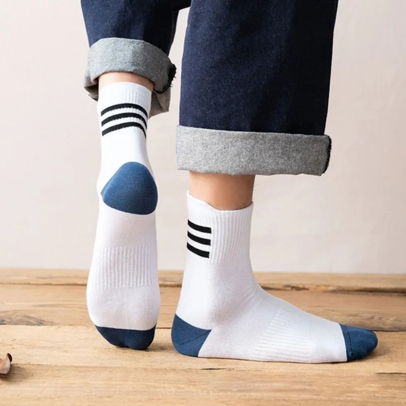 Men Socks Thickened Warm Breathable Sports Socks Multi-color Autumn Winter Casual Men High Quality Middle Tube Ear-lifting Socks